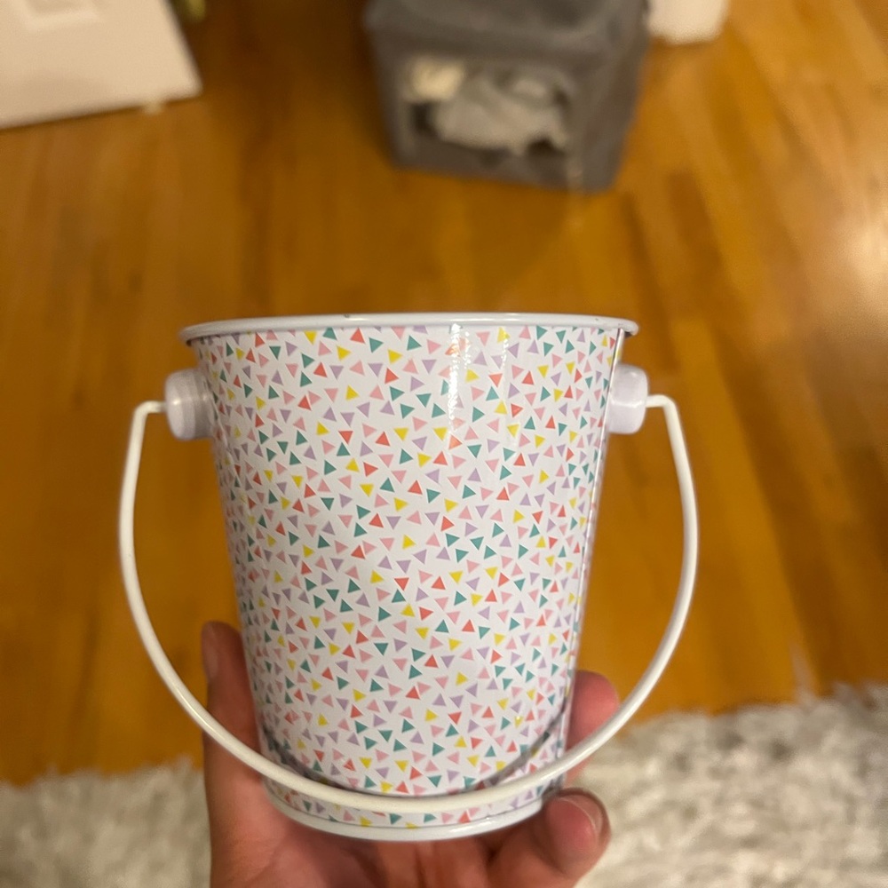 Colorful Geometric Patterned Bucket - Picture 2 of 3
